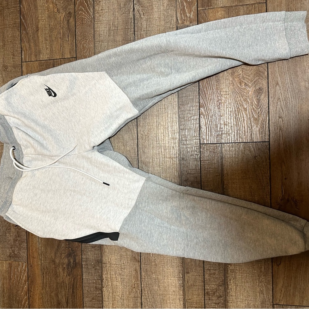Nike tech pants